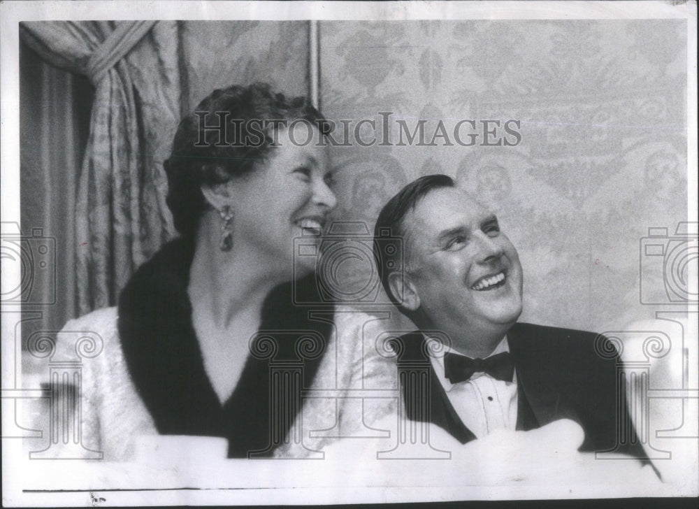 1970 Press Photo Ger Ingraham Chicago Advertising Club Hotel Ambassador Wife - Historic Images