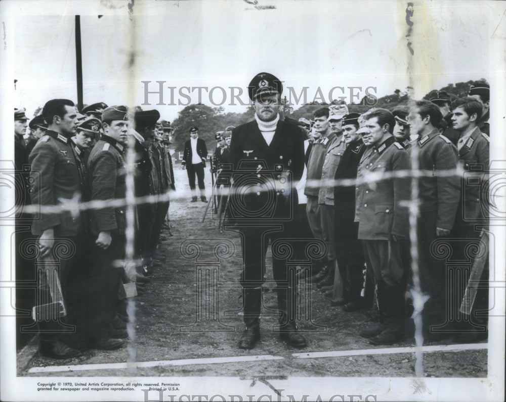 1970 Press Photo Heimut Griem Deliver-Prisoners War-The McKenz Break- RSA79319- Historic Images