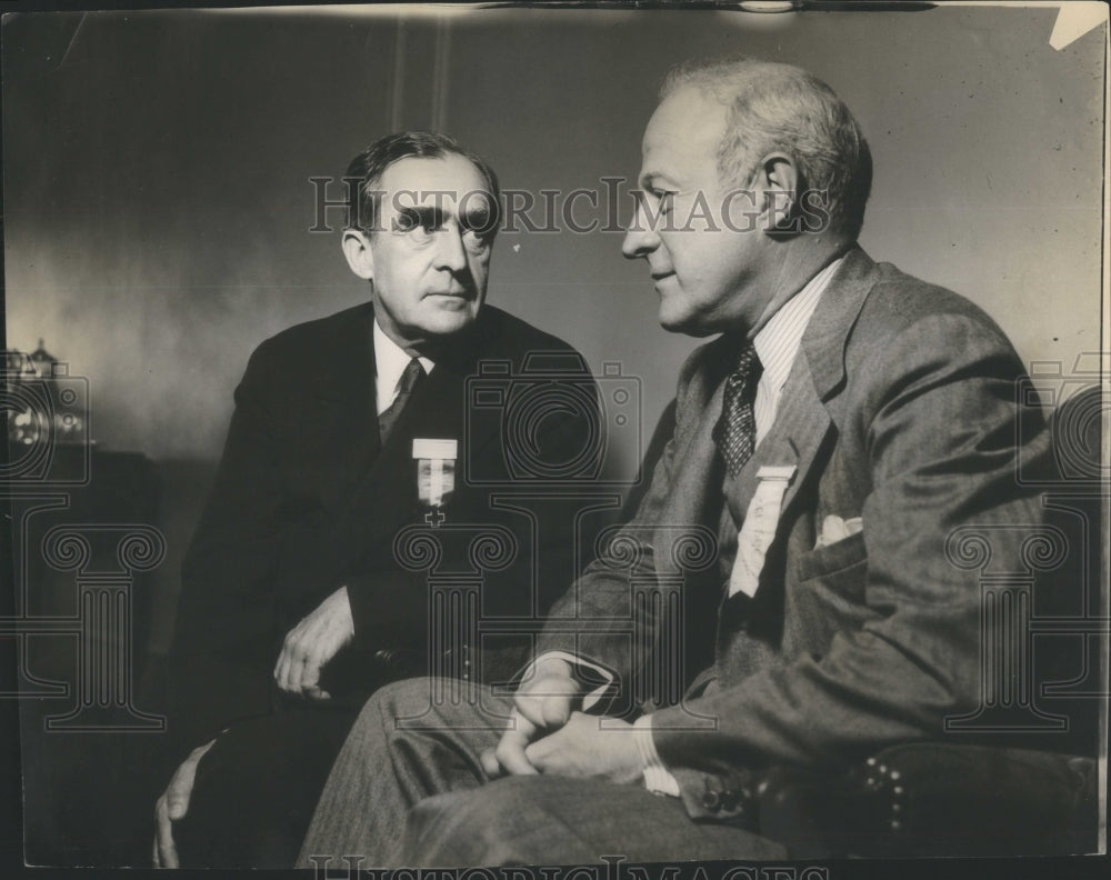 1936 Press Photo Cary Grayson Chairman-Central Committee-Forgan -Discussion - Historic Images