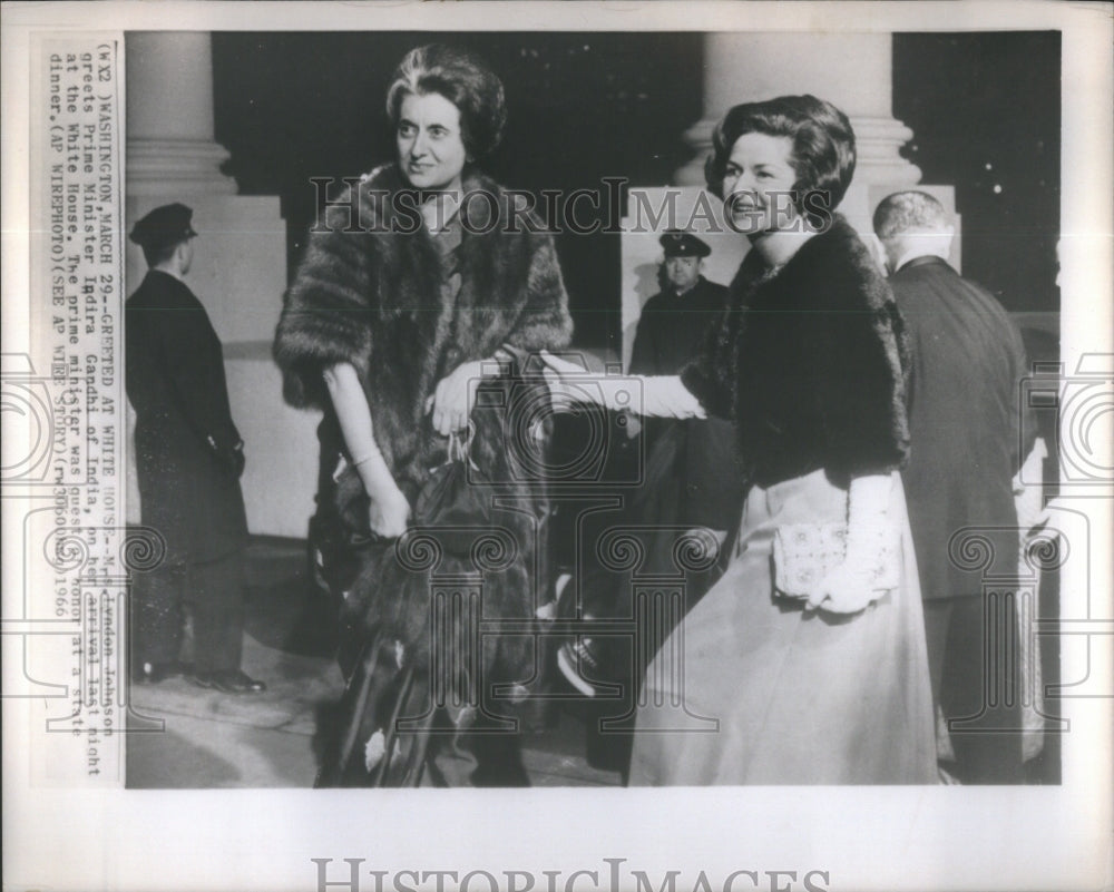 1966 Mrs. Lyndon Johnson Greets Prime Minister Indira Ghandi - Historic Images
