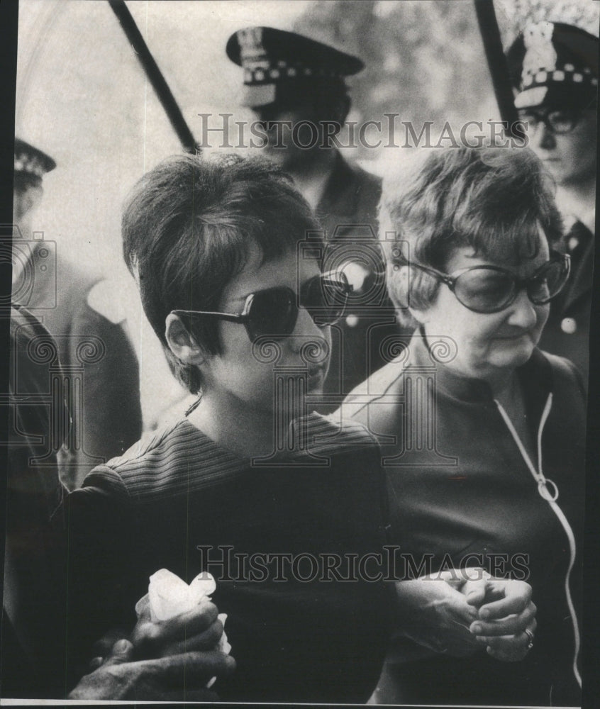 1972 Chicago Police Patrolman Robert Gallowitch Funeral - Historic Images