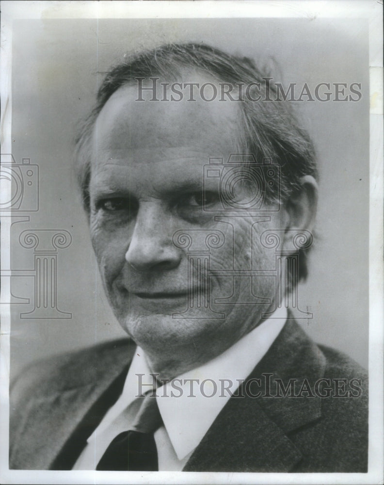 1975 Press Photo D. Gale Johnson Vice-President University of Chicago- Historic Images