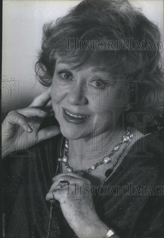 1990 Actress Glynis Johns - Historic Images