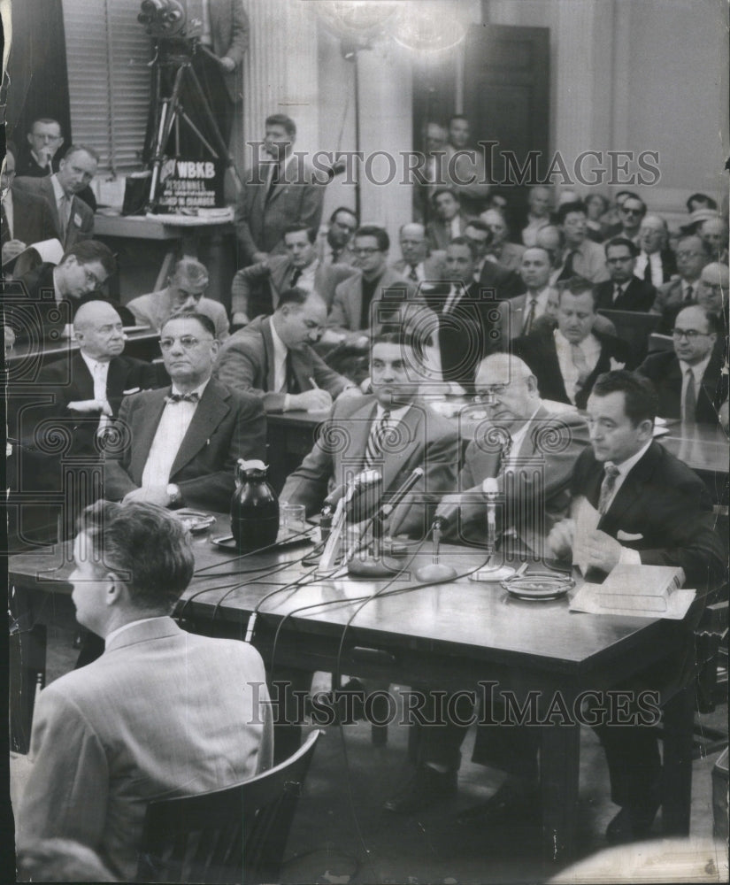 1956 Edward Hintz Southmoor Bank Trust Company stenographer - Historic Images