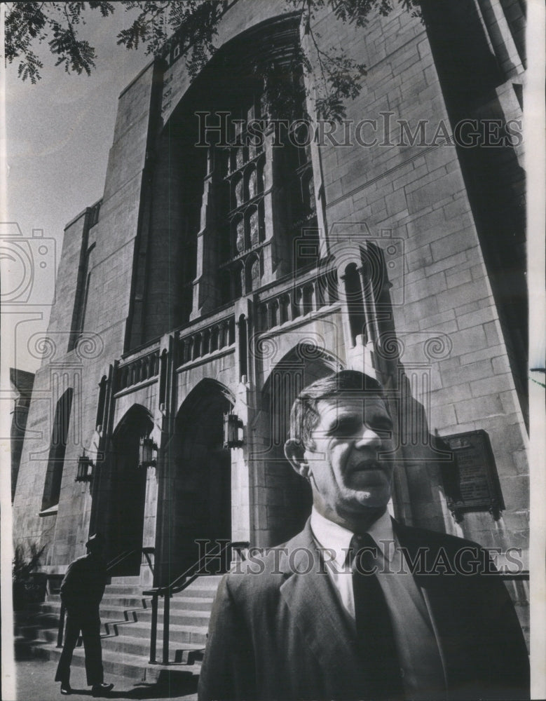 1969 Press Photo John Fry Presbyterian Church Father Chicago Senate investgation - Historic Images