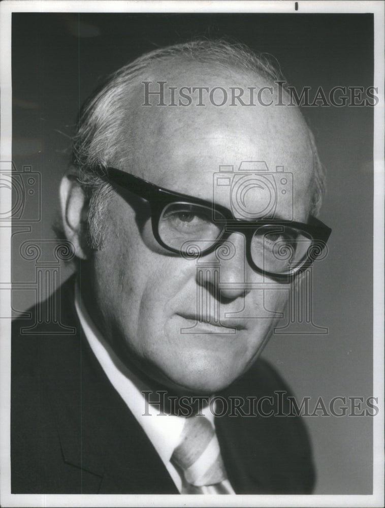 1975 Bob Kasmire Vice President Corporate Affairs - Historic Images