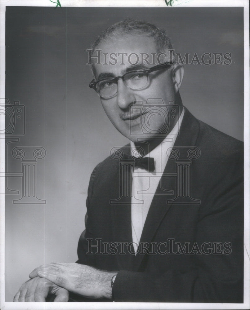 1969 Press Photo President William Karp Consulting Company Michigan Chicago - Historic Images