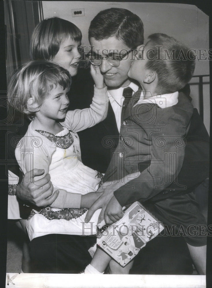 1959 Duncan Hanson Reunion Children Brother Richard Home Kid Nancy - Historic Images