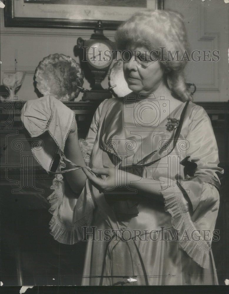 1934 Mrs.Julian Goodhue State Regent D.A.R. - Historic Images