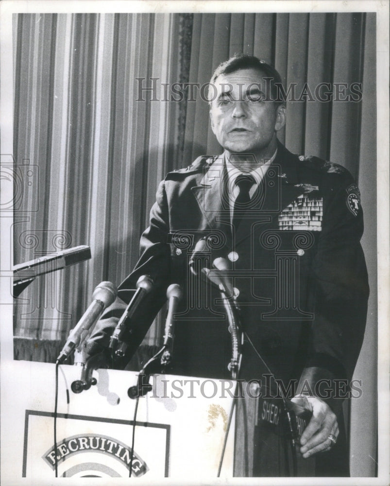 1973 Press Photo Major General John Q. Henion National Commander Recruiting Army - Historic Images