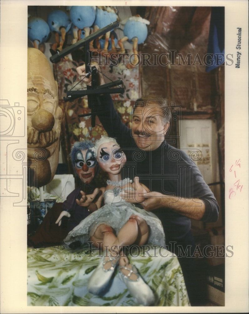 1992 Chicago Puppeteer Bill Henderson - Historic Images