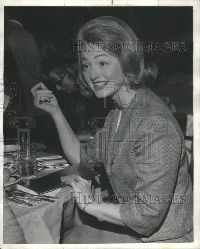 1965, Mrs Bruce Baldwin cold coast fashion Hilton- RSA82573 - Historic Images