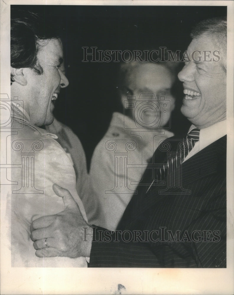 1980 President Jimmy Carter arrive O&#39;Hare Airport Greet Richard - Historic Images