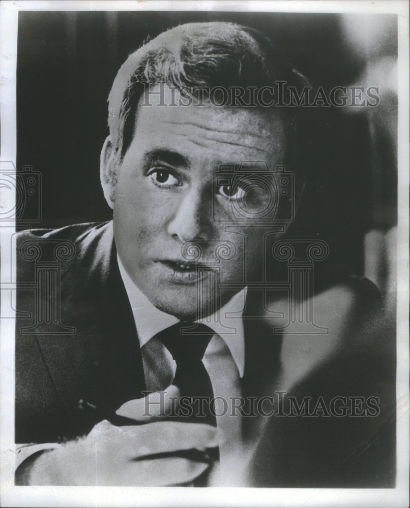 1969 Press Photo Businessman Keith Barish Great American Management Research - Historic Images