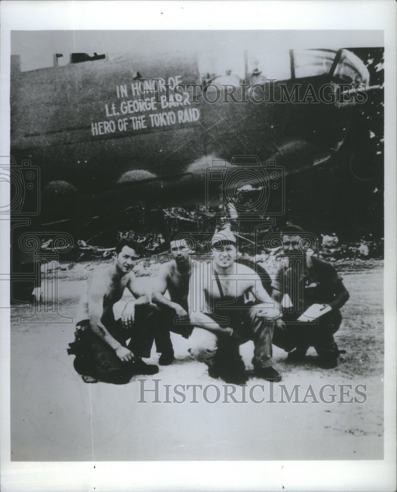 1964, George Barr Crew Bomber Chicago Honored- RSA83013 - Historic Images