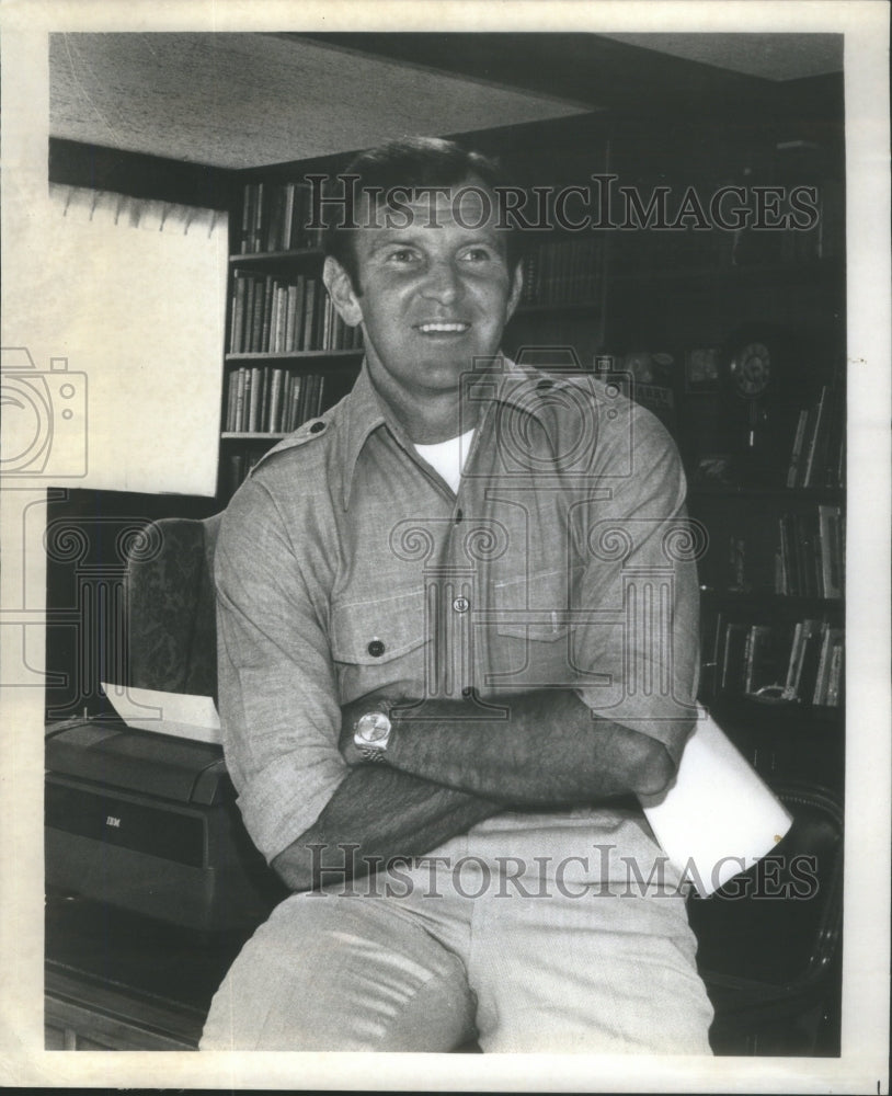 1972 Author Of Dont Embarrass The Bureau Bernard Conners - Historic Images