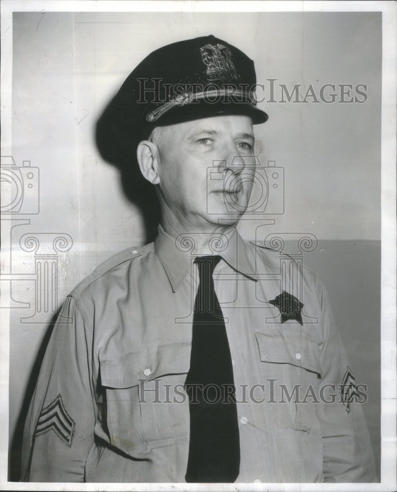 1955 Press Photo Sgt. James Connelly Retiring after 22 Years at Burnside - Historic Images