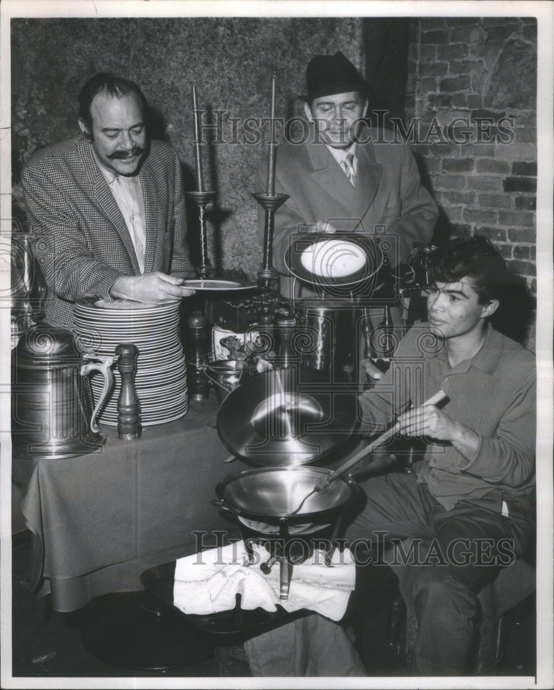 1969 Bill Contos La Chaumiere Restaurant kitchen Chicago Boys club - Historic Images