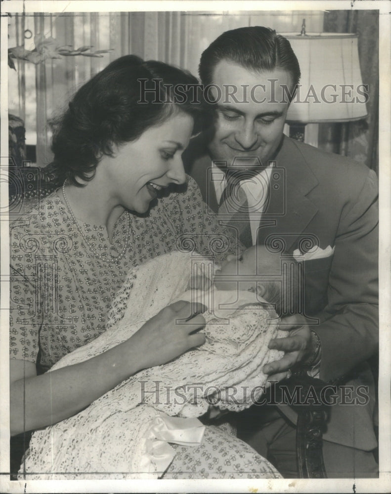1941 Press Photo Mr. Mrs. Arthur Conrad daughter Carol Ann baby&#39;s baptism - Historic Images