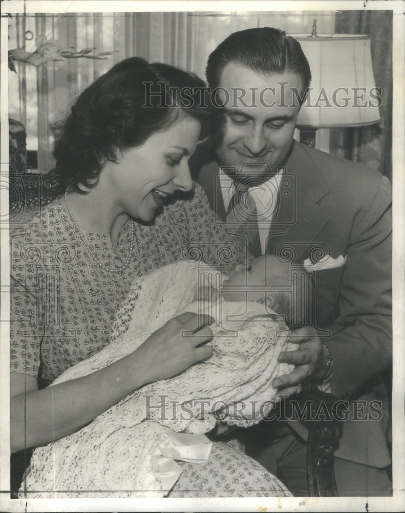 1941 Press Photo Mr. Mrs. Arthur Conrad daughter Carol Ann baby's baptism - Historic Images