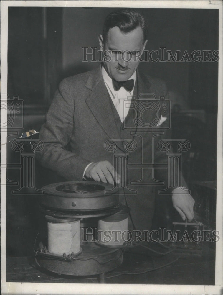 1933 Dr. Arthur Compton University Chicago Physicist Wooster College - Historic Images