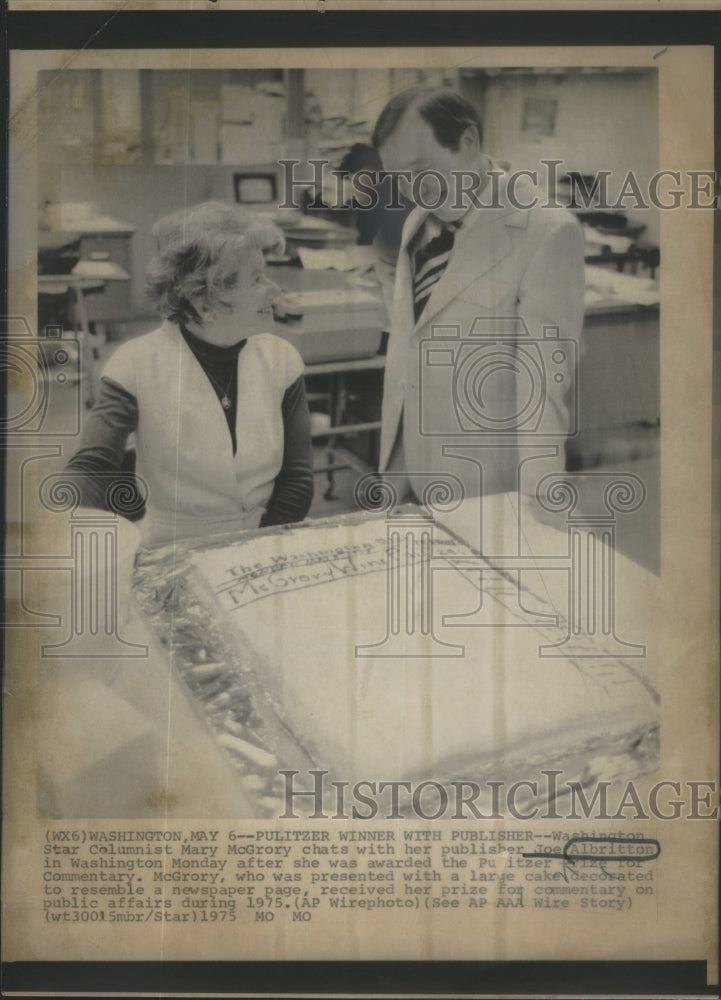 1975 Press Photo Pulitzer Prize Winner Mary McGrory with publisher Joe Albritton - Historic Images