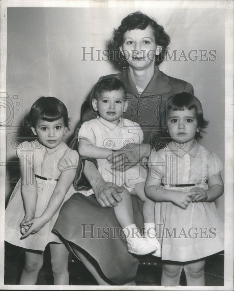 1954 Press Photo Cheryl Dee Jayme Dale Mrs Ruth Allendrorf Sheron Lee La Salle - Historic Images