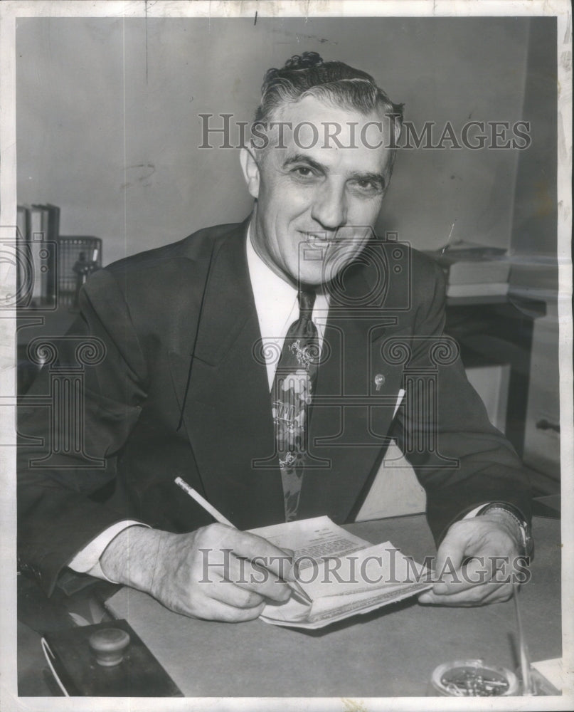 1953 Press Photo Albert Aman District supervisor Federal Bureau Narcotics - Historic Images