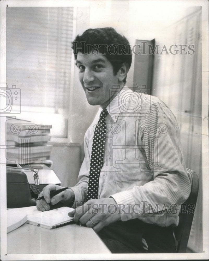 1967 Press Photo Jack Altman London Suburbs Hitler Bombing - Historic Images