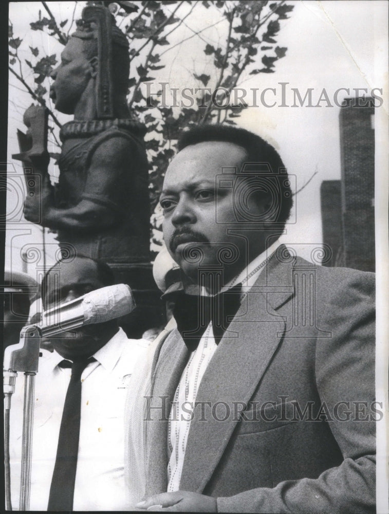 1974 Chicago Mayoral Candidate Allen First Press Conference - Historic Images