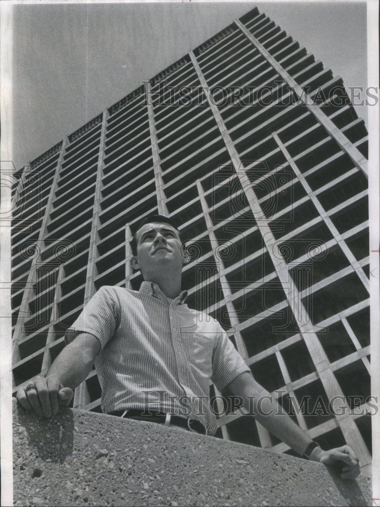 1967 Candids Patrick study architecture Circle Campus - Historic Images