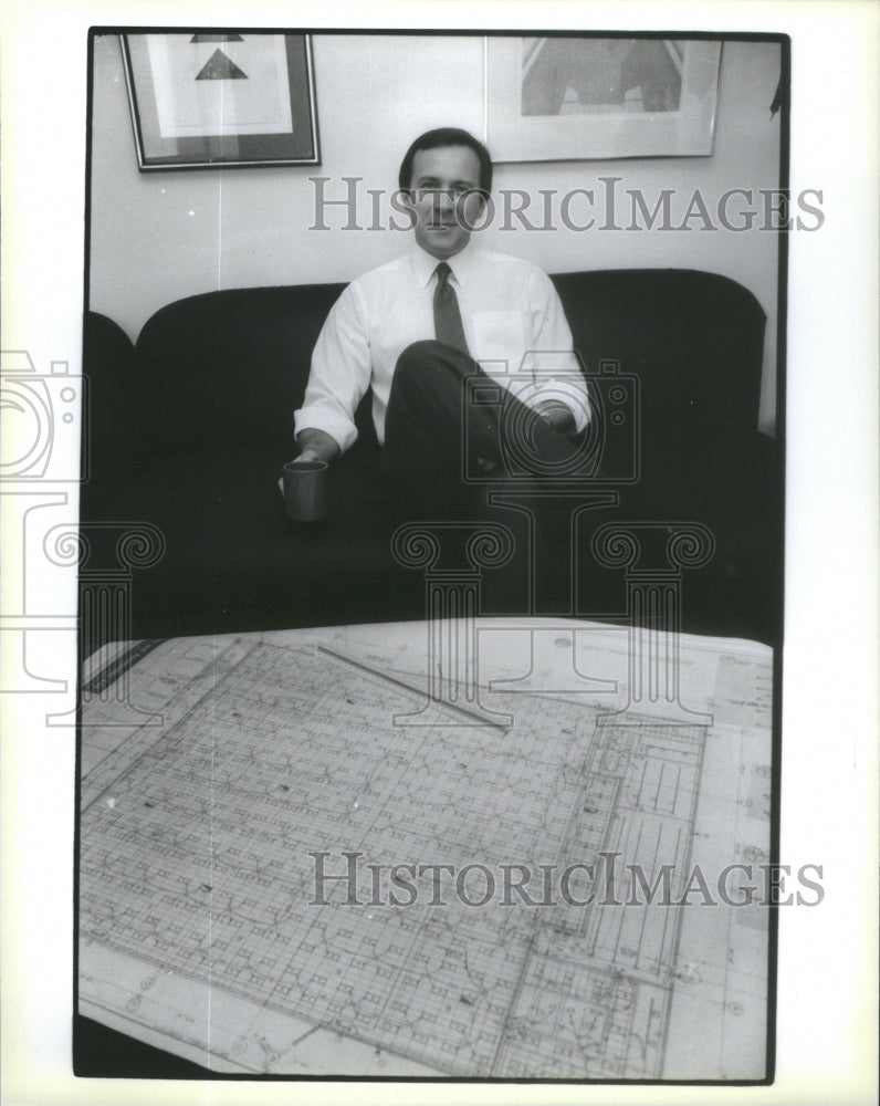 1985 Architect Patrick Daly In His Downtown Chicago Office - Historic Images