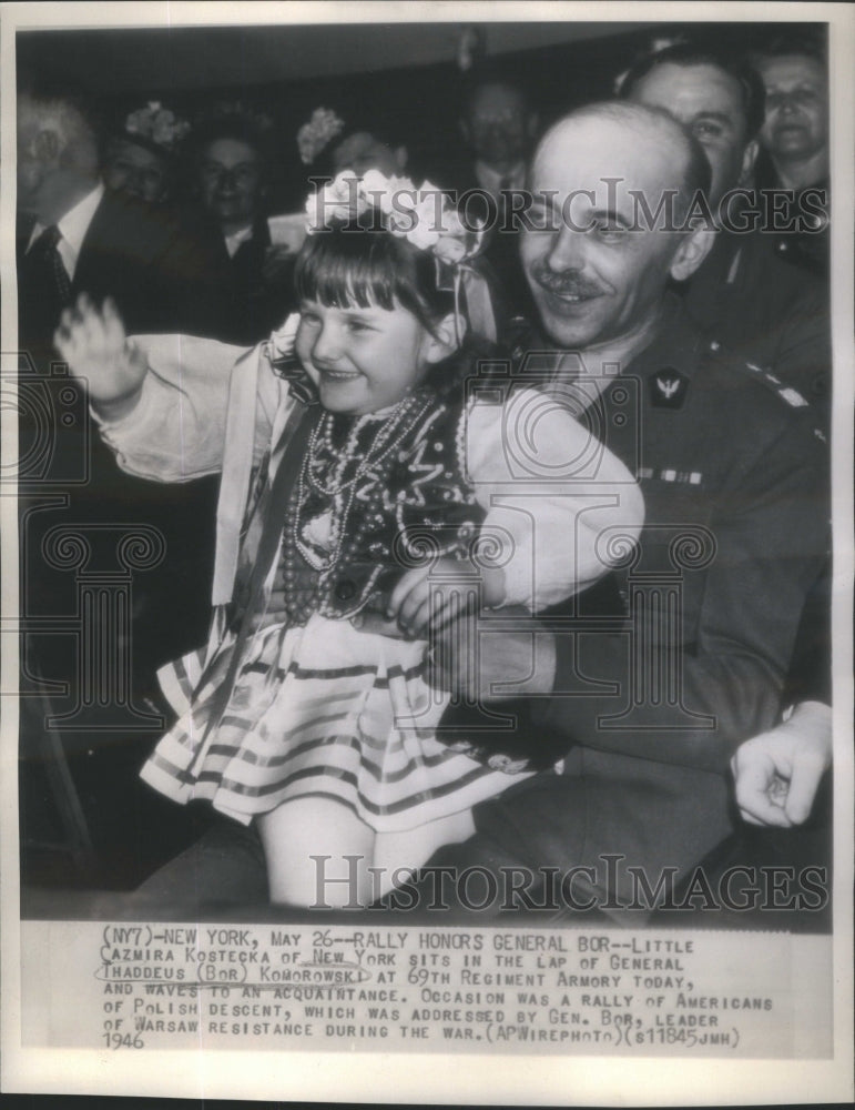 1946 Cazmira Kostecka Sits With General Thaddeus Komorowski - Historic Images