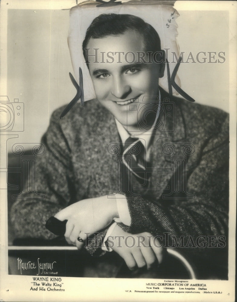 1935 Wayne King "The Waltz King" and his Orchestra - Historic Images