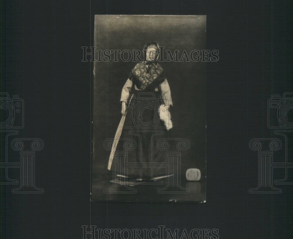 Press Photo Mrs. John H. Kingzie- RSA86107 - Historic Images