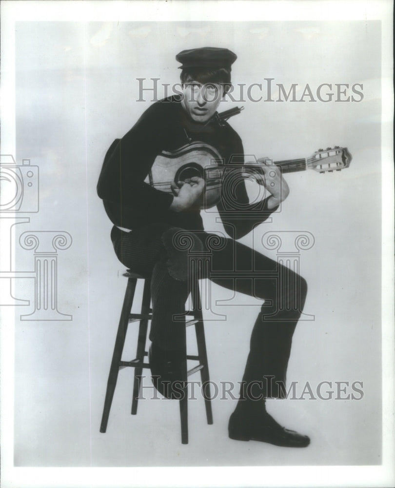 1967 Musician Jay Devlin - Historic Images