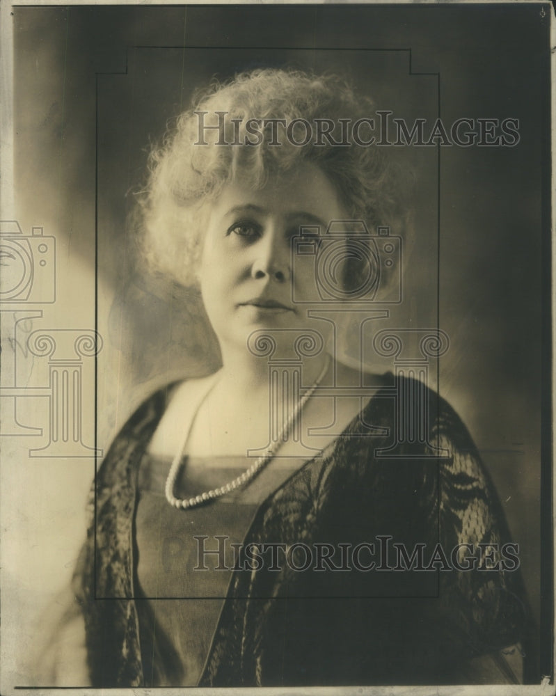 1923 Mrs. William Dever, wife of Chicago Mayor.-Historic Images