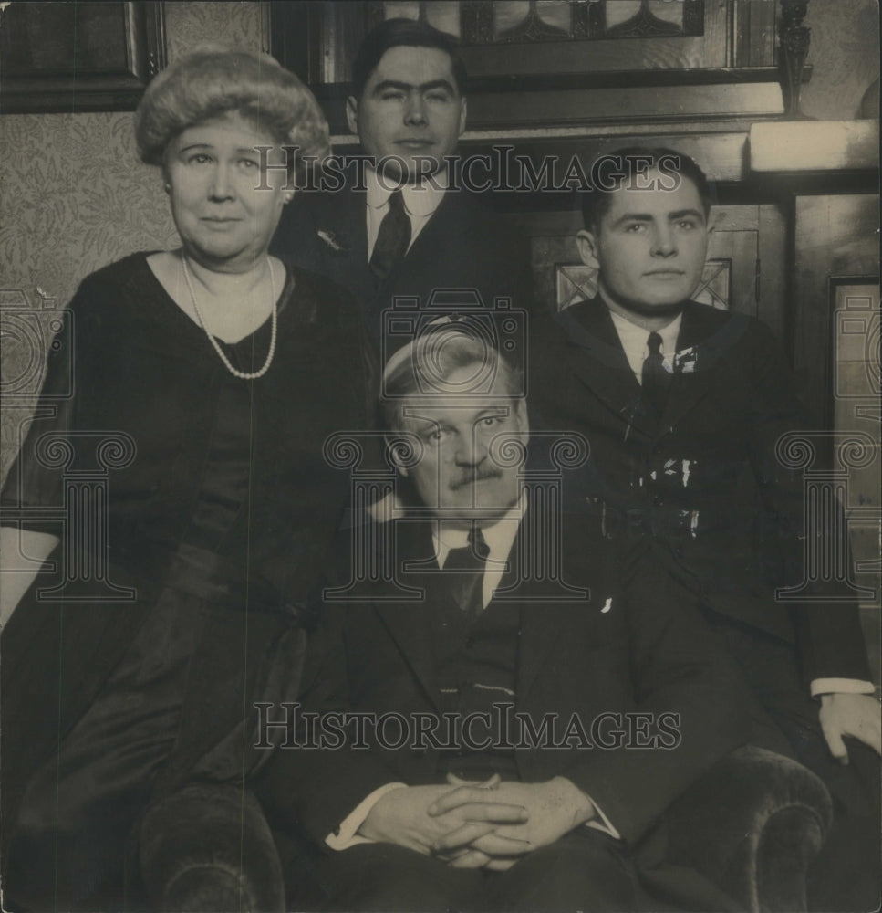 1923 Press Photo Judge William Dever Family Portrait- RSA86327 - Historic Images