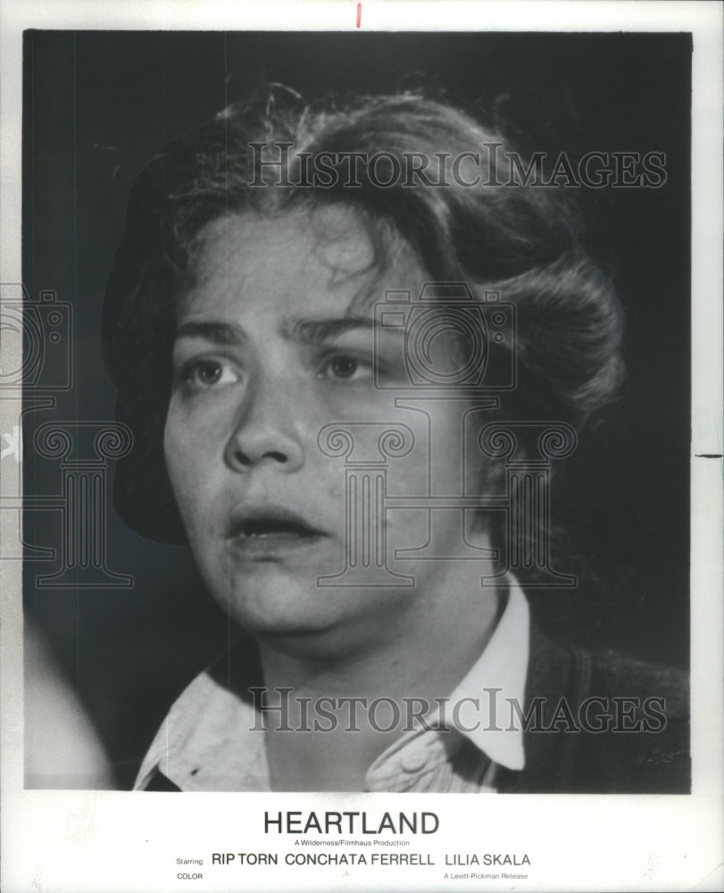 1982 Rip Torn Conchata Ferrell film stars Heartland - Historic Images