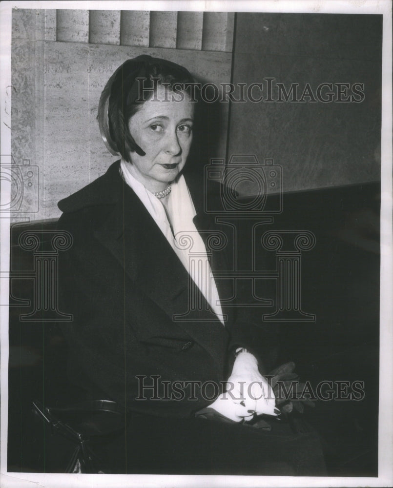 1958 Mrs. Lilyan Lerner at court for trial. - Historic Images