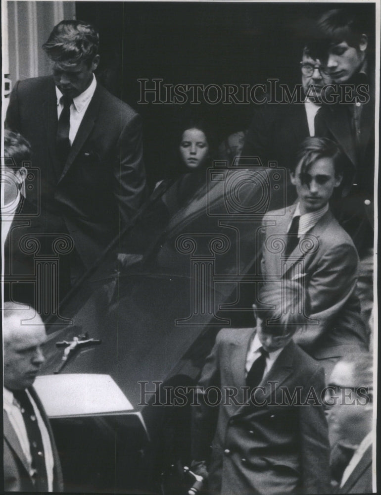 1971 Robert Leonard St John the Baptist Church funeral service Rite - Historic Images