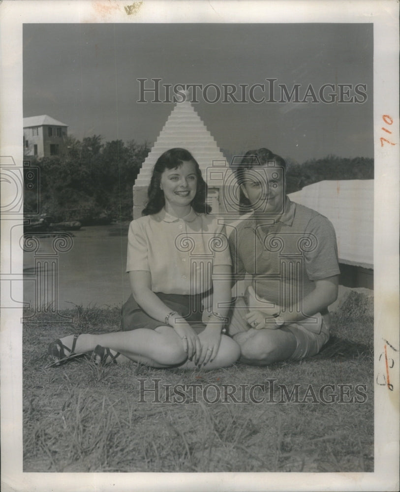 1981 Maryellen Ryan Thomas Healy bridegroom Skies blue Honeymoon - Historic Images