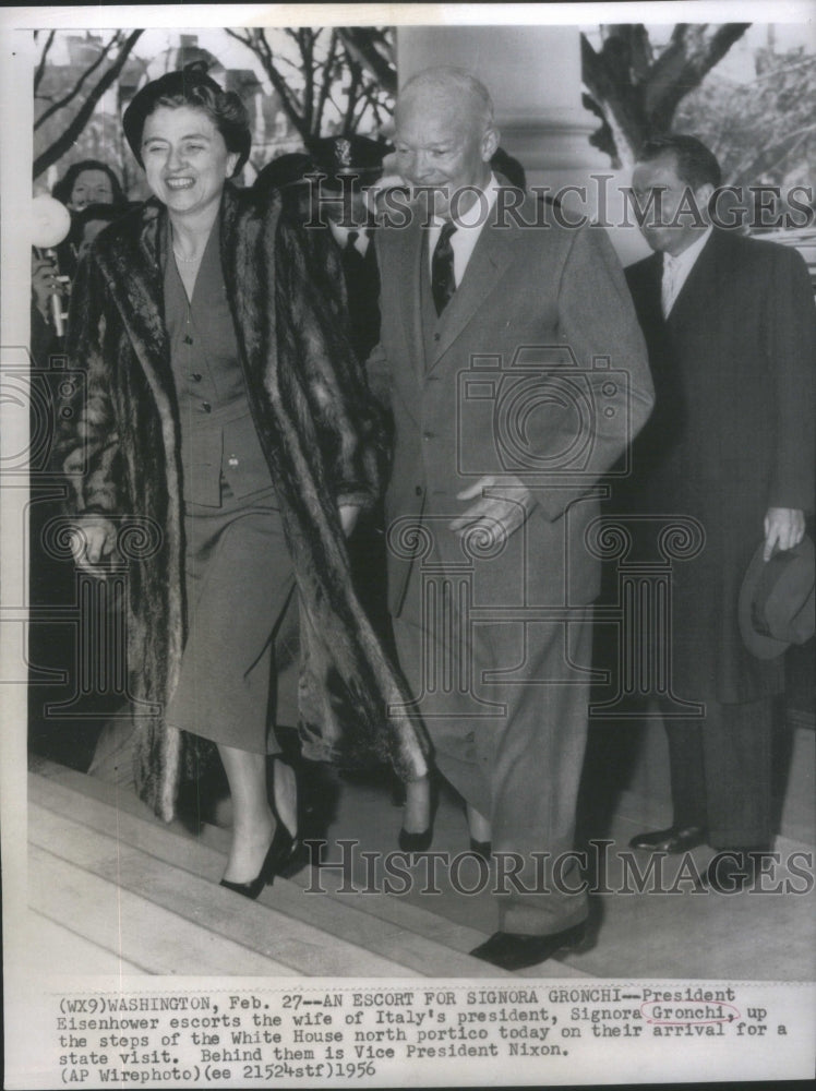 1956 Signora Gronchi President Eisenhower escorts portico-Historic Images