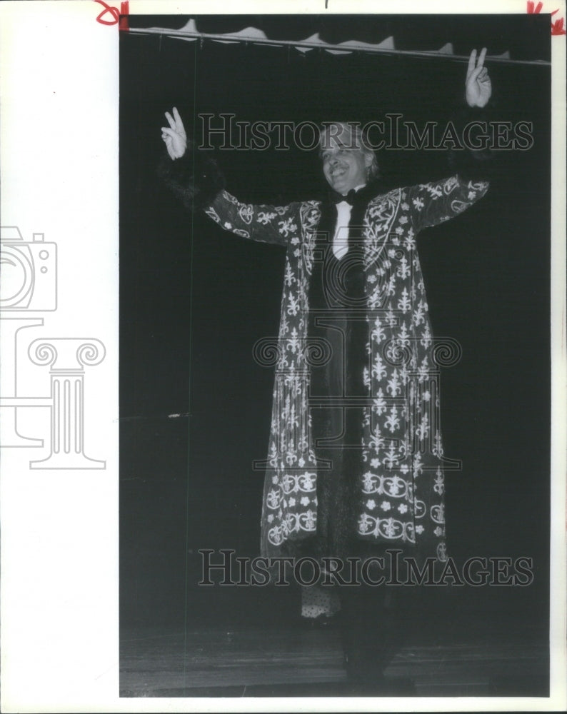 1988 Press Photo Mark Heister modeled an embroidered velvet fur trimmed coat. - Historic Images