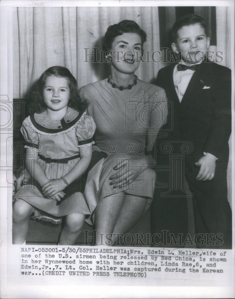 1955 Mrs. Edwin Heller wife of US airmen release in China - Historic Images