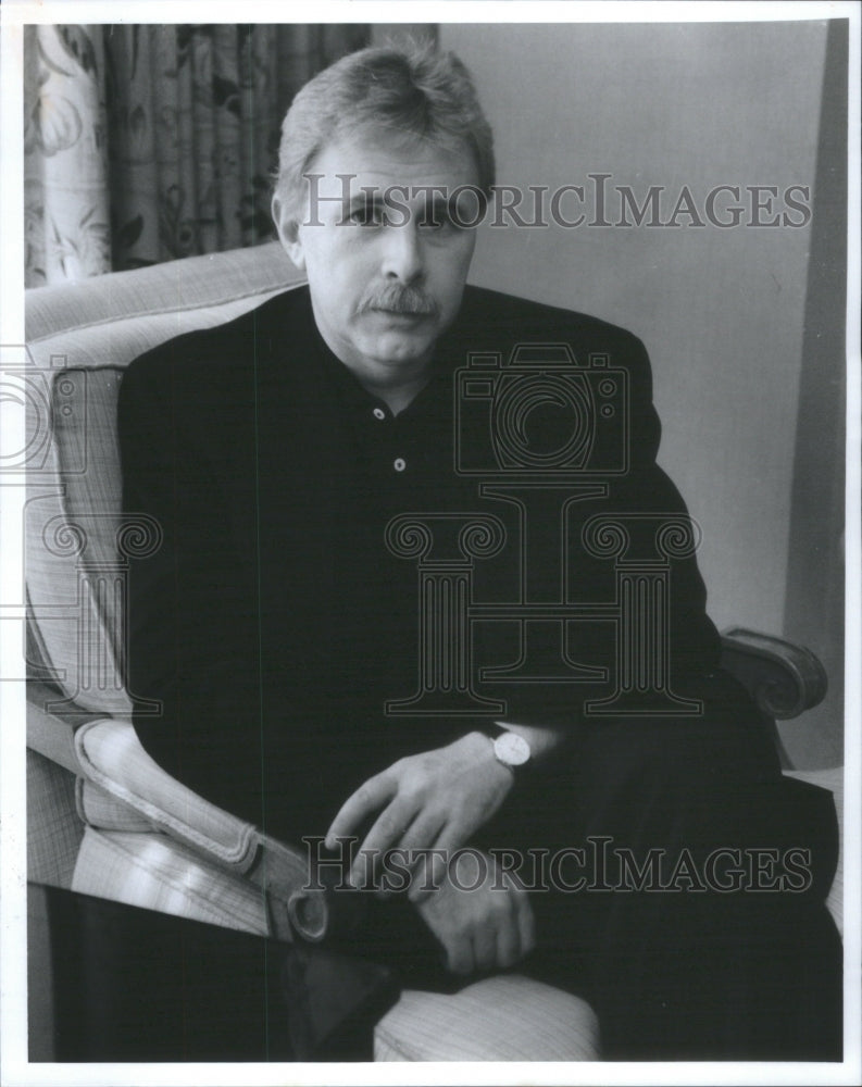 1994 Press Photo Steven Gaines Author Obsession Calvin Klein Biography Life Time - Historic Images