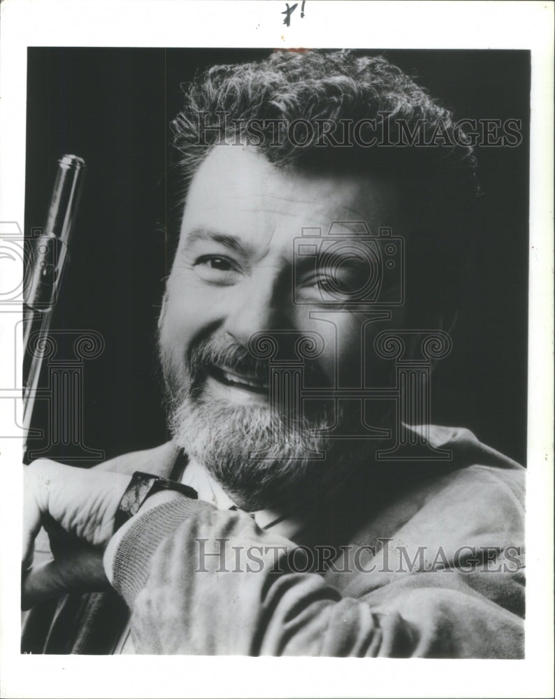 1989 James Galway flute player. - Historic Images