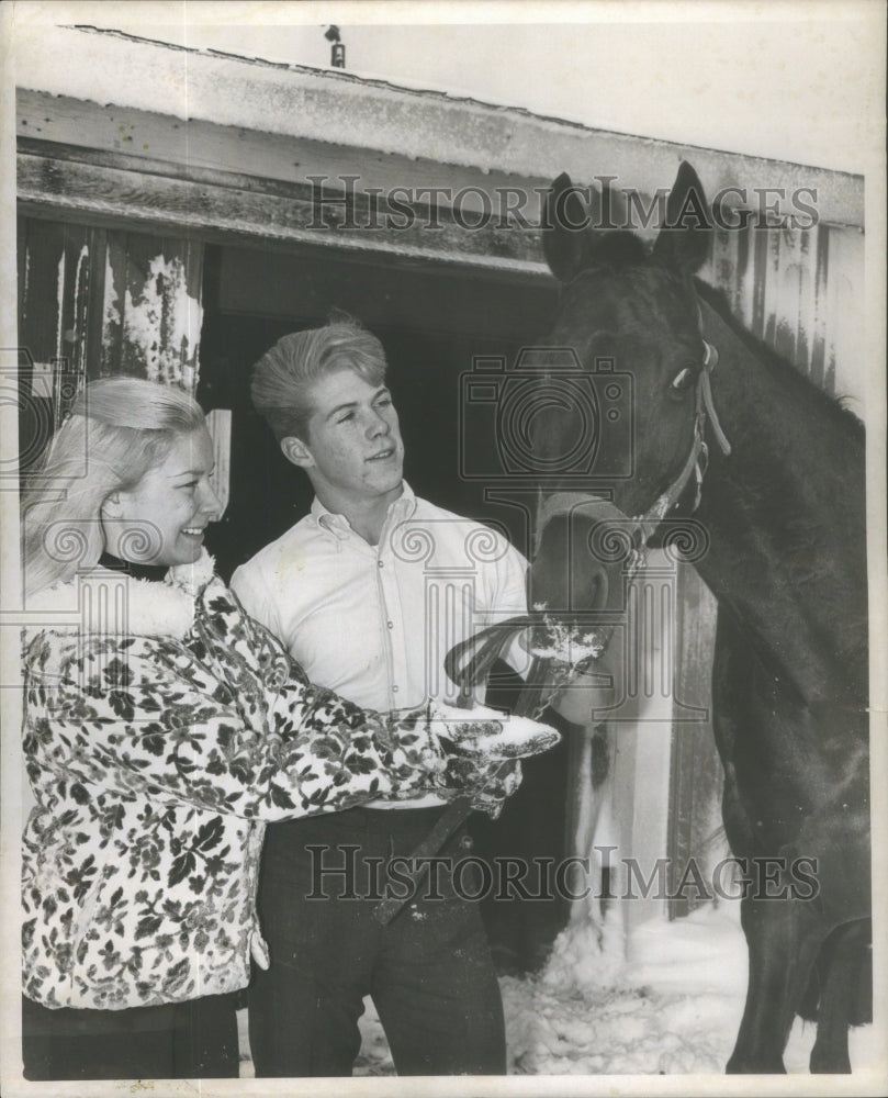 1969 Tom Harmer and Penny Taylor checking Pacer Count Off - Historic Images