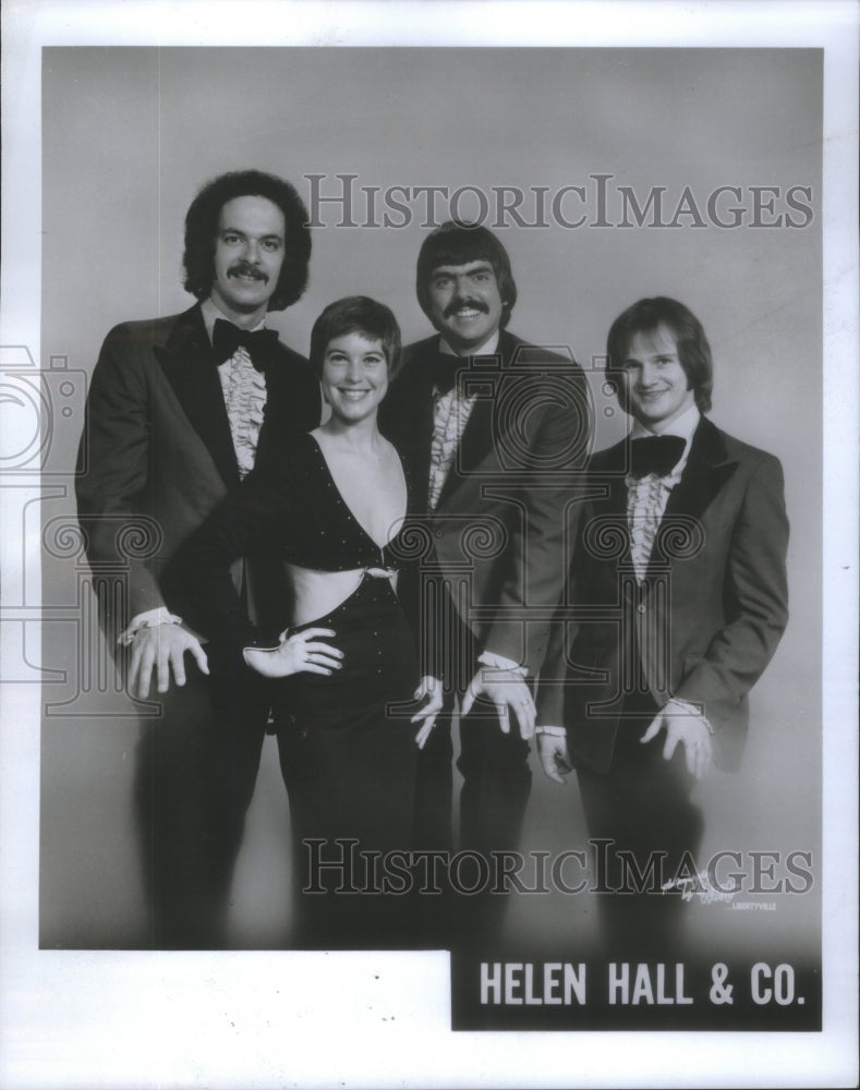 1977 Helen Hall & Co performing at the Marriott, Chicago. - Historic Images