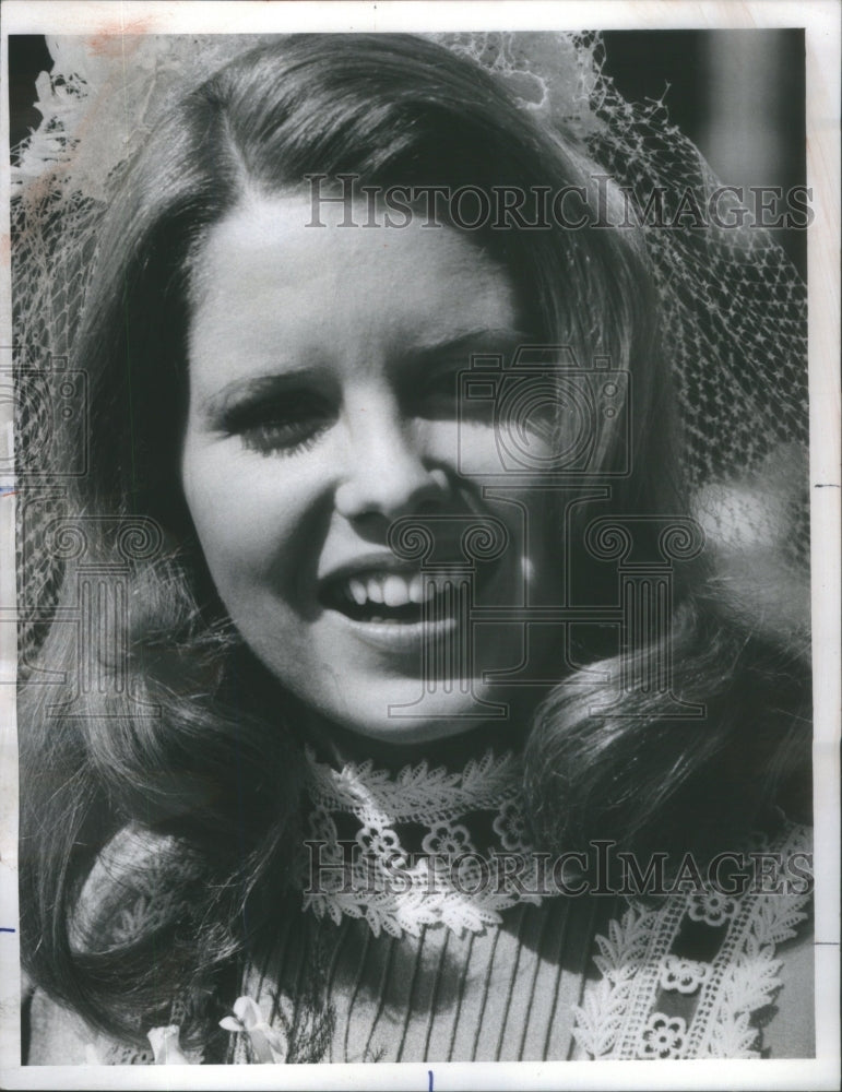 1972 Press Photo Fawne Harriman Stars in All My Darling Daughters- RSA89713 - Historic Images